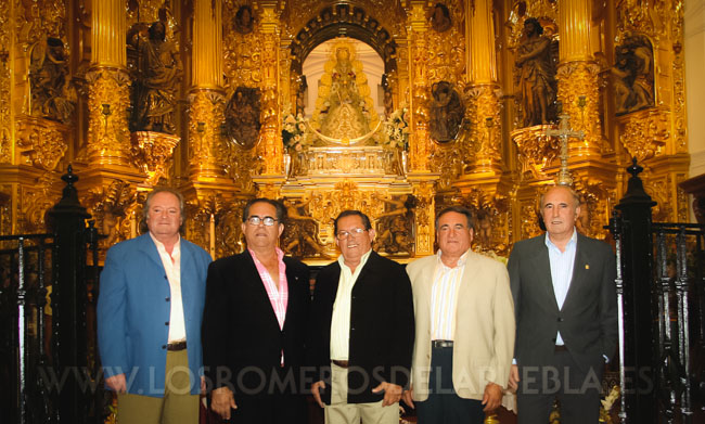 El grupo en la Ermita del Rocío, año 2007